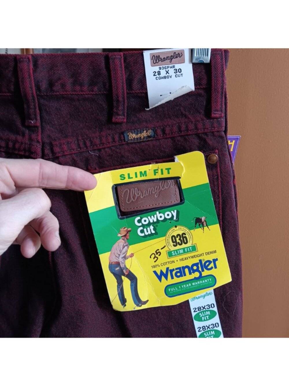 Vintage Slim Fit Cowboy Cut Jeans 28x30 Wrangler Mens Firewash Red Denim 1990s - Picture 6 of 8